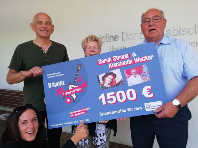 BAnefiz Spende für Hospizverein Bamberg. Foto: Von links: Wolfgang Heyder, Monika Schauer, Konrad Göller, vorne: Kathrin Distler