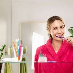Zahnfleischerkrankungen: Zur Vorbeugung einer gefährlichen Parodontitis ist eine sorgfältige Mundhygiene unverzichtbar. Eine gründliche, tägliche Zahnreinigung beinhaltet das mindestens zweiminütige Zähneputzen als Grundlage.
