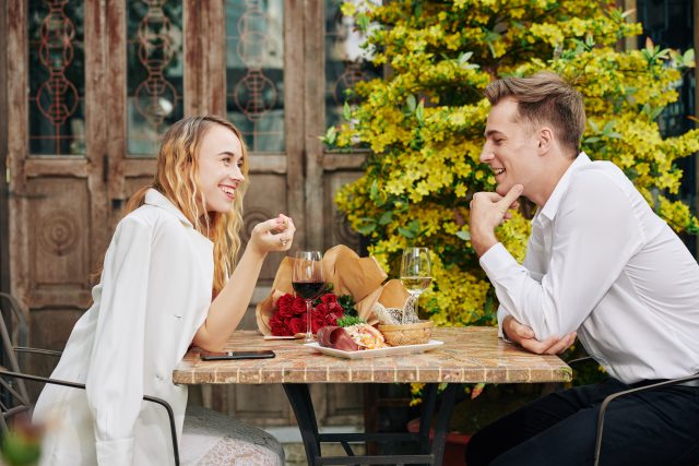Flirting couple at restaurant Schweinfurt und Umgebung