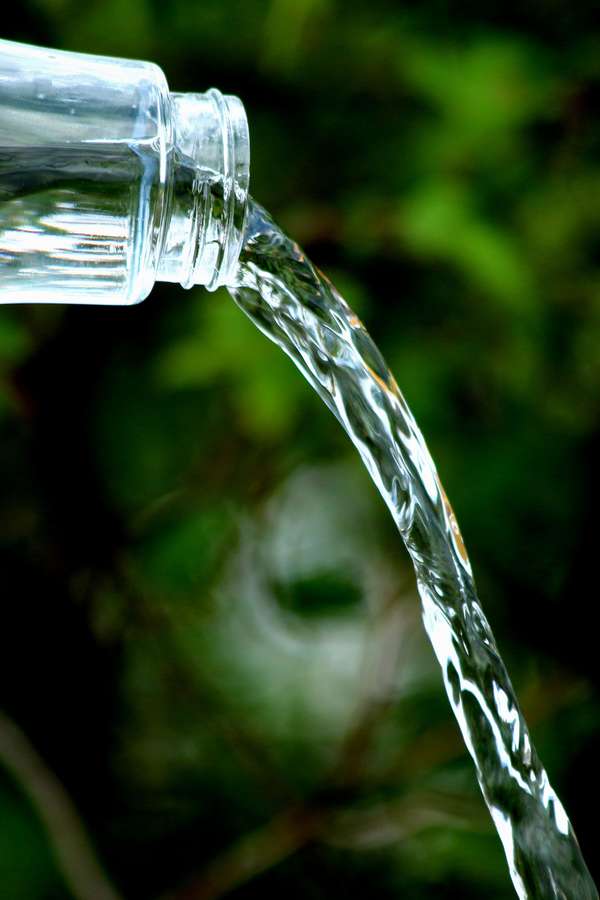 Trinkwasser zählt hierzulande zu den am besten kontrollierten Lebensmitteln.