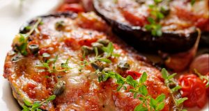 Melanzane alla parmigiana (Auberginen mit Parmesan)