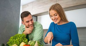 Basisch:Frisch auf den Tisch: Saisonales Gemüse bildet die Grundlage einer basischen, abwehrstärkenden Ernährung.