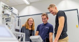 Wie spannend und innovativ eine Ausbildung bei Siemens ist, können interessierte Schüler*innen schon während einer virtuellen Berufsmesse erfahren.