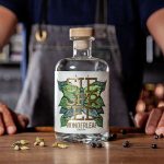 Lifestyle und Gesundheit waren schon vor Corona in aller Munde, jetzt sind sie es noch mehr. Diesem Trend entspricht das wachsende Angebot alkoholfreier Spirituosen, etwa der alkoholfreien Alternative zu Gin.