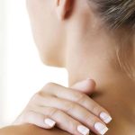 Verspannungen: Nackenverspannungen gehören zu den typischen Zivilisationsbeschwerden