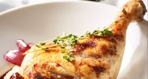 Hähnchenschenkel mit Sauerkirschen