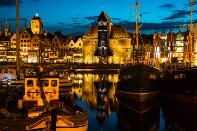 Danzig_Hafen_by_night