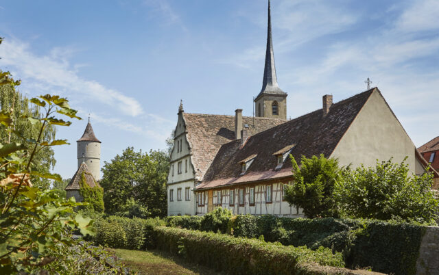 Ochsenfurt, Spitalkirche_Ehrenhof @AHADesign Anke Hartenstein