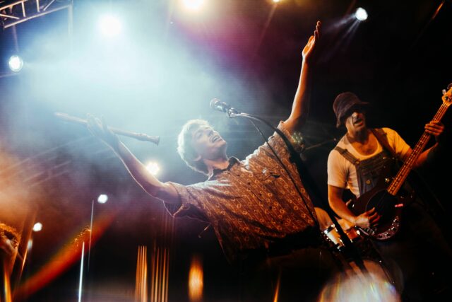 f16vaMAK