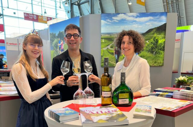 Weinprinzessin Elena, FWL Marco Maiberger, Tourist-Info Bettina Beuerlein