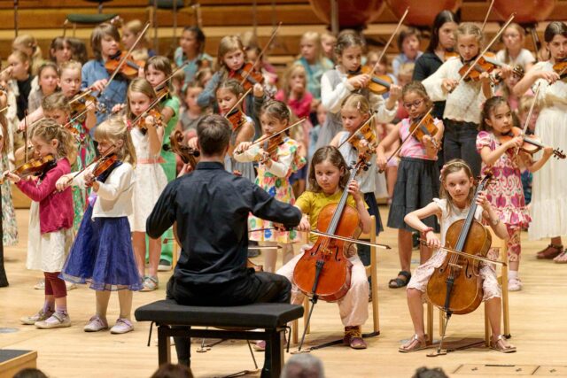 294_Konzerte Musikschule_Suzuki Streichorchester