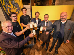 Gemeinschaftlicher Gerstensaft „Bassd zam“